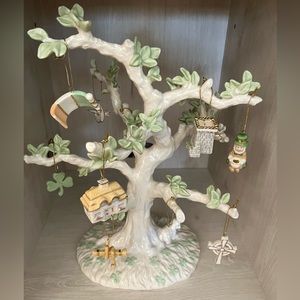 Lenox The Luck of the Irish Tree. This is beautiful ivory fine china.